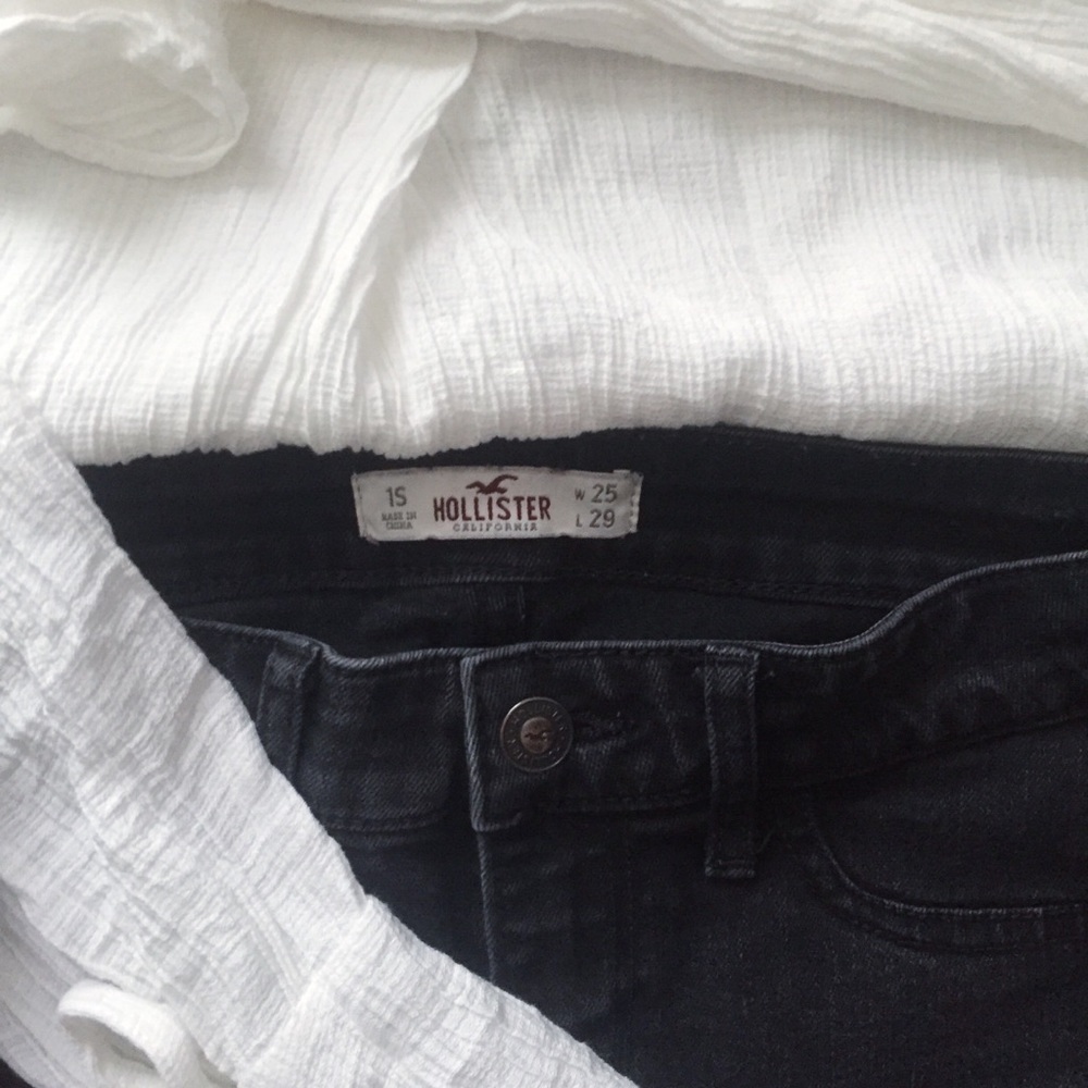 Hollister Fray Hem Skinny Jeans - Picture 2 of 4